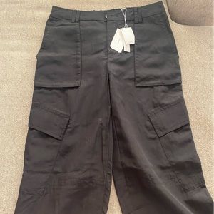 Vince Women's cargo pant.